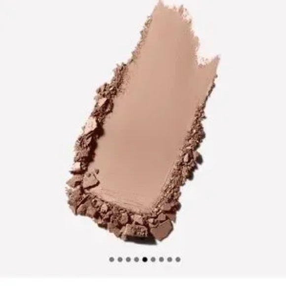 MAC COSMETICS Travel Exclusive Mega Omega Eye Shadow - Picture 2 of 6